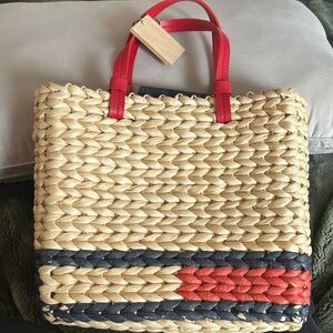 Unique Tommy Hilfiger purse